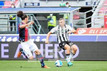 2022-04-24 - Udinese's Gerard Deulofeu in action against Bologna's Arthur Theate - BOLOGNA FC VS UDINESE CALCIO - ITALIAN SERIE A - SOCCER