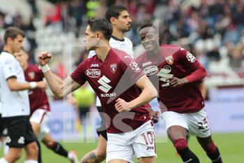 2022-04-23 - Sasa Lukic (Torino FC) celebrqates the goal - TORINO FC VS SPEZIA CALCIO - ITALIAN SERIE A - SOCCER