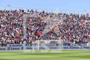 2022-04-30 - Tifosi, Fans, Supporters of Cagliari Calcio - CAGLIARI CALCIO VS HELLAS VERONA FC - ITALIAN SERIE A - SOCCER