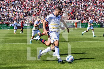 2022-04-30 - Davide Faraoni of Hellas Verona FC - CAGLIARI CALCIO VS HELLAS VERONA FC - ITALIAN SERIE A - SOCCER