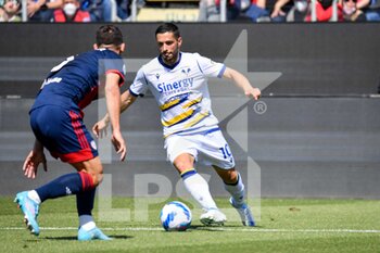2022-04-30 - Gianluca Caprari of Hellas Verona FC - CAGLIARI CALCIO VS HELLAS VERONA FC - ITALIAN SERIE A - SOCCER