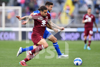 2022-05-01 - Ricardo Rodriguez (Torino FC) and Federico Di Francesco (Empoli FC) - EMPOLI FC VS TORINO FC - ITALIAN SERIE A - SOCCER