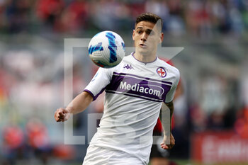 2022-05-01 - Luca Martinez Quarta (ACF Fiorentina) in action - AC MILAN VS ACF FIORENTINA - ITALIAN SERIE A - SOCCER