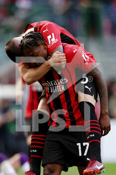 2022-05-01 - Rafael Leao (AC Milan) celebrates after scoring his side's first goal of the match - AC MILAN VS ACF FIORENTINA - ITALIAN SERIE A - SOCCER