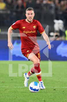 2022-05-01 - Jordan Veretout (AS Roma) during the Italian Football Championship League A 2021/2022 match between AS Roma vs Bologna FC at the Olimpic Stadium in Rome  on 01 May 2022. - AS ROMA VS BOLOGNA FC - ITALIAN SERIE A - SOCCER