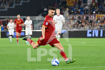 2022-05-01 - Lorenzo Pellegrini (AS Roma) during the Italian Football Championship League A 2021/2022 match between AS Roma vs Bologna FC at the Olimpic Stadium in Rome  on 01 May 2022. - AS ROMA VS BOLOGNA FC - ITALIAN SERIE A - SOCCER
