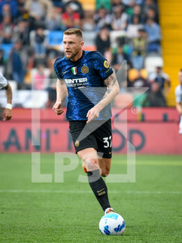 2022-05-01 - Inter's Milan Skriniar portrait in action - UDINESE CALCIO VS INTER - FC INTERNAZIONALE - ITALIAN SERIE A - SOCCER