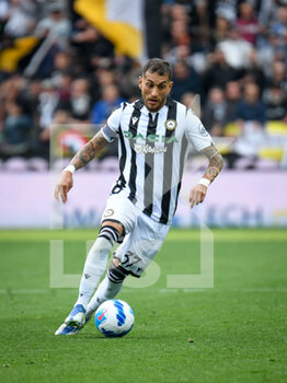2022-05-01 - Udinese's Roberto Maximiliano Pereyra portrait in action - UDINESE CALCIO VS INTER - FC INTERNAZIONALE - ITALIAN SERIE A - SOCCER