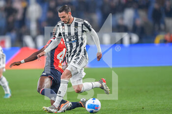 2022-05-06 - Kelvin Kwarteng Yeboah (Genoa) - Mattia De Sciglio (Juventus) - GENOA CFC VS JUVENTUS FC - ITALIAN SERIE A - SOCCER