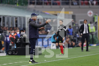2022-05-06 - Aurelio Andreazzoli Head Coach of Empoli FC gestures during the Serie A 2021/22 football match between FC Internazionale and Empoli FC at Giuseppe Meazza Stadium, Milan, Italy on May 06, 2022 - INTER - FC INTERNAZIONALE VS EMPOLI FC - ITALIAN SERIE A - SOCCER
