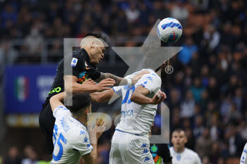2022-05-06 - Lautaro Martinez of FC Internazionale in action during the Serie A 2021/22 football match between FC Internazionale and Empoli FC at Giuseppe Meazza Stadium, Milan, Italy on May 06, 2022 - INTER - FC INTERNAZIONALE VS EMPOLI FC - ITALIAN SERIE A - SOCCER