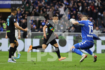 2022-05-06 - Lautaro Martinez of FC Internazionale scores a goal during the Serie A 2021/22 football match between FC Internazionale and Empoli FC at Giuseppe Meazza Stadium, Milan, Italy on May 06, 2022 - INTER - FC INTERNAZIONALE VS EMPOLI FC - ITALIAN SERIE A - SOCCER
