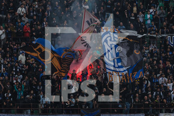 2022-05-06 - FC Internazionale supporters during the Serie A 2021/22 football match between FC Internazionale and Empoli FC at Giuseppe Meazza Stadium, Milan, Italy on May 06, 2022 - INTER - FC INTERNAZIONALE VS EMPOLI FC - ITALIAN SERIE A - SOCCER