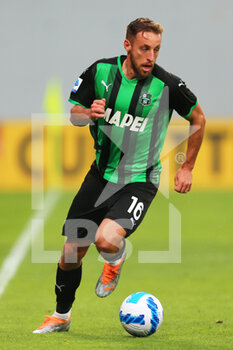 2022-05-07 - Davide Frattesi of US SASSUOLO in action during the Serie A match between US Sassuolo and Udinese Calcio at Mapei Stadium-Città del Tricolore on May 7, 2022 in Reggio Emilia, Italy. - US SASSUOLO VS UDINESE CALCIO - ITALIAN SERIE A - SOCCER