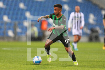 2022-05-07 - Matheus Henrique of US SASSUOLO in action during the Serie A match between US Sassuolo and Udinese Calcio at Mapei Stadium-Città del Tricolore on May 7, 2022 in Reggio Emilia, Italy. - US SASSUOLO VS UDINESE CALCIO - ITALIAN SERIE A - SOCCER