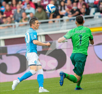 2022-05-07 - Piotr Zielinski (Ssc Napoli) and Etrit Berisha of Torino Fc during the Italian Serie A, football match between Torino FC and Ssc Napoli, on 07 of May 2022 at Grande Torino stadium in Torino, Italy Italy. Photo Nderim KACELI - TORINO FC VS SSC NAPOLI - ITALIAN SERIE A - SOCCER