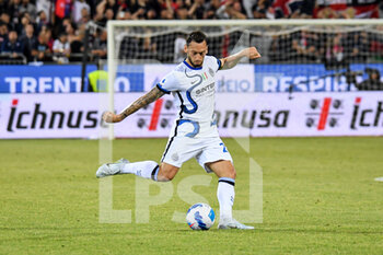 2022-05-15 - Hakan Calhanoglu of Inter FC - CAGLIARI CALCIO VS INTER - FC INTERNAZIONALE - ITALIAN SERIE A - SOCCER