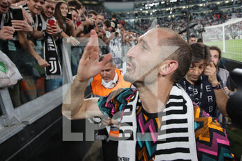 2022-05-16 - Giorgio Chiellini (Juventus FC) greets his fans in the last match for Juventus FC - JUVENTUS FC VS SS LAZIO - ITALIAN SERIE A - SOCCER