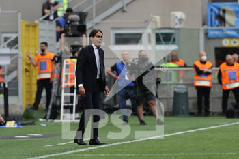2022-05-22 - Simone Inzaghi Head Coach of FC Internazionale shouts to his players during the Serie A 2021/22 football match between FC Internazionale and UC Sampdoria at Giuseppe Meazza Stadium, Milan, Italy on May 22, 2022 - INTER - FC INTERNAZIONALE VS UC SAMPDORIA - ITALIAN SERIE A - SOCCER