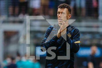 2022-05-22 - Ivan Perisic of FC Internazionale greets the fans during the Serie A 2021/22 football match between FC Internazionale and UC Sampdoria at Giuseppe Meazza Stadium, Milan, Italy on May 22, 2022 - INTER - FC INTERNAZIONALE VS UC SAMPDORIA - ITALIAN SERIE A - SOCCER