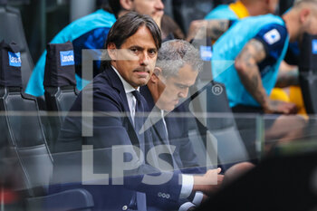 2022-05-22 - Simone Inzaghi Head Coach of FC Internazionale looks on during the Serie A 2021/22 football match between FC Internazionale and UC Sampdoria at Giuseppe Meazza Stadium, Milan, Italy on May 22, 2022 - INTER - FC INTERNAZIONALE VS UC SAMPDORIA - ITALIAN SERIE A - SOCCER