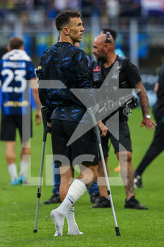 2022-05-22 - Ivan Perisic of FC Internazionale injured during the Serie A 2021/22 football match between FC Internazionale and UC Sampdoria at Giuseppe Meazza Stadium, Milan, Italy on May 22, 2022 - INTER - FC INTERNAZIONALE VS UC SAMPDORIA - ITALIAN SERIE A - SOCCER