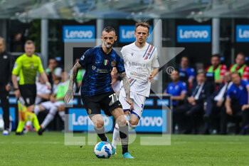 2022-05-22 - Marcelo Brozovic of FC Internazionale in action during the Serie A 2021/22 football match between FC Internazionale and UC Sampdoria at Giuseppe Meazza Stadium, Milan, Italy on May 22, 2022 - INTER - FC INTERNAZIONALE VS UC SAMPDORIA - ITALIAN SERIE A - SOCCER