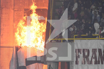 2022-05-22 - fire during the Serie A 2021/22 match between US Salernitana 1919 and Udinese Calcio  Arechi  Stadium - US SALERNITANA VS UDINESE CALCIO - ITALIAN SERIE A - SOCCER