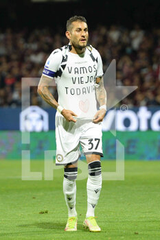 2022-05-22 - Roberto Pereyra ( Udinese Calcio) cheers after scoring the goal  during the Serie A 2021/22 match between US Salernitana 1919 and Udinese Calcio  Arechi  Stadium - US SALERNITANA VS UDINESE CALCIO - ITALIAN SERIE A - SOCCER
