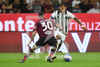 2022-05-22 - Pasquale Mazzocchi (US Salernitana 1919) and Roberto Pereyra ( Udinese Calcio) They compete for the ball during the Serie A 2021/22 match between US Salernitana 1919 and Udinese Calcio  Arechi  Stadium - US SALERNITANA VS UDINESE CALCIO - ITALIAN SERIE A - SOCCER