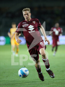 2022-05-20 - David Zima (Torino FC) running towards the ball - TORINO FC VS AS ROMA - ITALIAN SERIE A - SOCCER