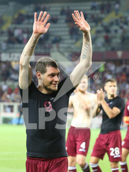 2022-05-20 - Andrea Belotti (Torino FC) greets his fans at the end of the game - TORINO FC VS AS ROMA - ITALIAN SERIE A - SOCCER