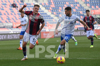 2022-02-06 - Mattias Svanberg (Bologna Fc) in action against Petar Stojanovic (Empoli Fc) - BOLOGNA FC VS EMPOLI FC - ITALIAN SERIE A - SOCCER
