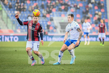 2022-02-06 - Gary Medel (Bologna Fc) in action with Andrea Pinamonti (Empoli Fc) - BOLOGNA FC VS EMPOLI FC - ITALIAN SERIE A - SOCCER