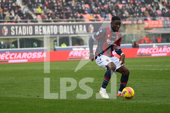 2022-02-06 - Adama Soumaoro (Bologna FC) in action at Renato Dall'Ara Stadium - BOLOGNA FC VS EMPOLI FC - ITALIAN SERIE A - SOCCER