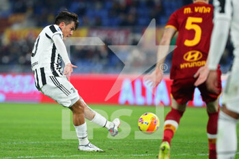 2022-01-09 - Paulo Dybala of Juventus scores 1-1 goal during the Italian championship Serie A football match between AS Roma and Juventus FC on January 9, 2022 at Stadio Olimpico in Rome, Italy - AS ROMA VS JUVENTUS FC - ITALIAN SERIE A - SOCCER