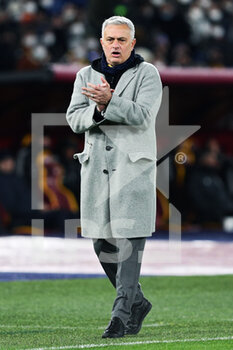 2022-01-09 - Jose' Mourinho head coach of Roma reacts during the Italian championship Serie A football match between AS Roma and Juventus FC on January 9, 2022 at Stadio Olimpico in Rome, Italy - AS ROMA VS JUVENTUS FC - ITALIAN SERIE A - SOCCER