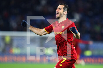 2022-01-09 - Henrikh Mkhitaryan of Roma celebrates after scoring 2-1 goal during the Italian championship Serie A football match between AS Roma and Juventus FC on January 9, 2022 at Stadio Olimpico in Rome, Italy - AS ROMA VS JUVENTUS FC - ITALIAN SERIE A - SOCCER