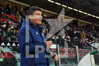 2022-01-11 - Walter Mazzarri Mister of Cagliari Calcio - CAGLIARI CALCIO VS BOLOGNA FC - ITALIAN SERIE A - SOCCER