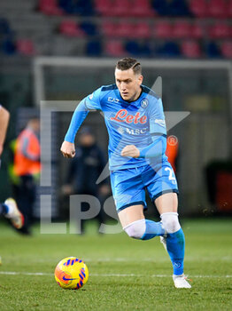 2022-01-17 - Piotr Zielinski (Napoli) portrait in action - BOLOGNA FC VS SSC NAPOLI - ITALIAN SERIE A - SOCCER