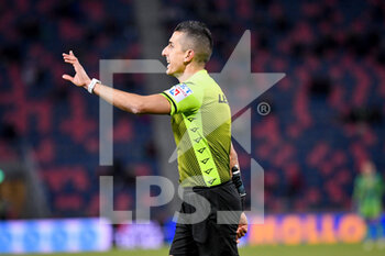 2022-01-17 - The referee of the match Livio Marinelli gestures - BOLOGNA FC VS SSC NAPOLI - ITALIAN SERIE A - SOCCER