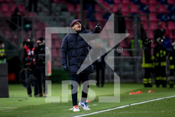 2022-01-17 - Bologna's Head Coach Sinisa Mihajlovic gestures - BOLOGNA FC VS SSC NAPOLI - ITALIAN SERIE A - SOCCER