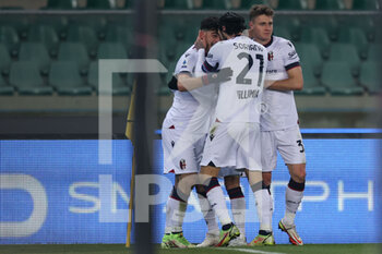 2022-01-21 - Riccardo Orsolini (Bologna FC) celebrates after scoring his side's first goal of the match - HELLAS VERONA FC VS BOLOGNA FC - ITALIAN SERIE A - SOCCER