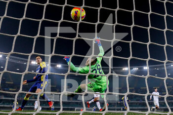 2022-01-21 - Nikola Kalinic (Hellas Verona FC) scores his side's second goal of the match - HELLAS VERONA FC VS BOLOGNA FC - ITALIAN SERIE A - SOCCER