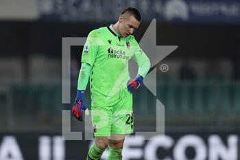 2022-01-21 - Lukasz Skorupski (Bologna FC) looks down - HELLAS VERONA FC VS BOLOGNA FC - ITALIAN SERIE A - SOCCER