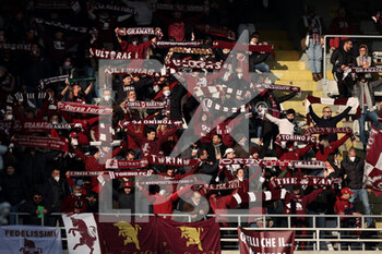 2022-01-23 - Torino FC fans hold up their scarves  - TORINO FC VS US SASSUOLO - ITALIAN SERIE A - SOCCER