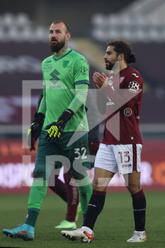 2022-01-23 - Ricardo Rodriguez (Torino FC) and Vanja Milinkovic-Savic (Torino FC) greet fans - TORINO FC VS US SASSUOLO - ITALIAN SERIE A - SOCCER