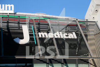 2022-01-28 - Dusan Vlahovic arrives at the Juventus JMedical for medical test and after that signing a 4 year contract with the Juventus FC in Turin, January 29, 2022. - DUSAN VLAHOVIC NEW PLAYER OF JUVENTUS FC ARRIVING AT THE JMEDICAL CENTER - ITALIAN SERIE A - SOCCER