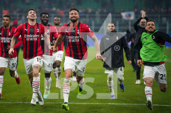 2022-02-05 - AC Milan Team win celebrate during the Italian championship Serie A football match between FC Internazionale and AC Milan on February 5, 2022 at Giuseppe Meazza stadium in Milan, Italy - FC INTERNAZIONALE VS AC MILAN - ITALIAN SERIE A - SOCCER
