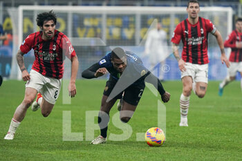 2022-02-05 - Denzel Dumfries of Fc Internazionale during the Italian championship Serie A football match between FC Internazionale and AC Milan on February 5, 2022 at Giuseppe Meazza stadium in Milan, Italy - FC INTERNAZIONALE VS AC MILAN - ITALIAN SERIE A - SOCCER
